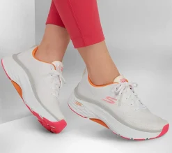 SKECHERS Max Cushioning Arch Fit WHT Sale